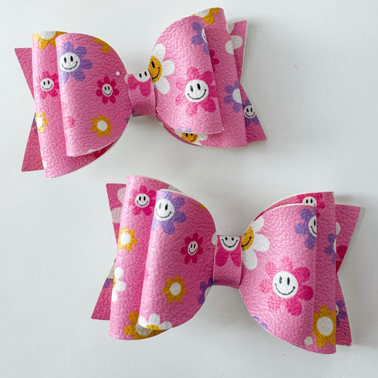Smiley Daisies Pigtail Set